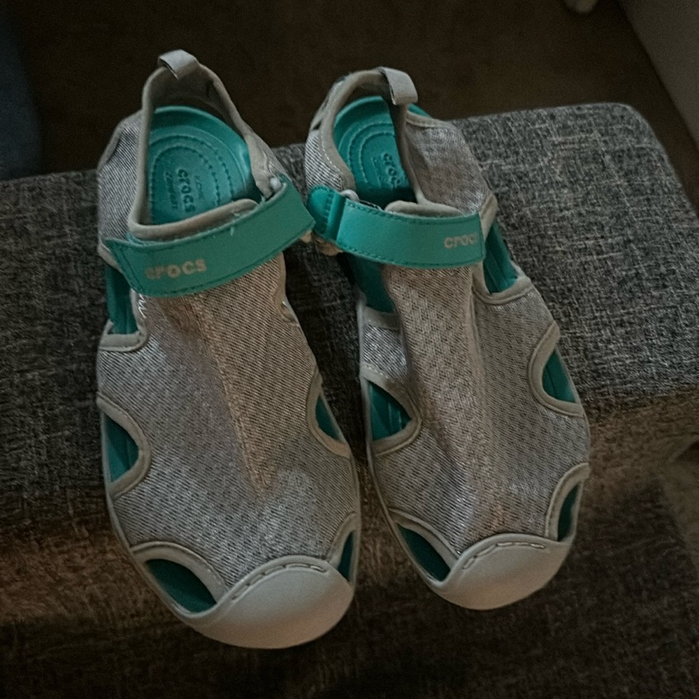 Women's water crocs size 7